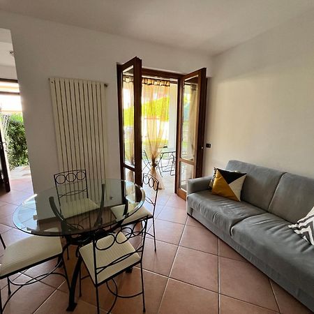 Magic Desenzano Apartment Desenzano del Garda Luaran gambar