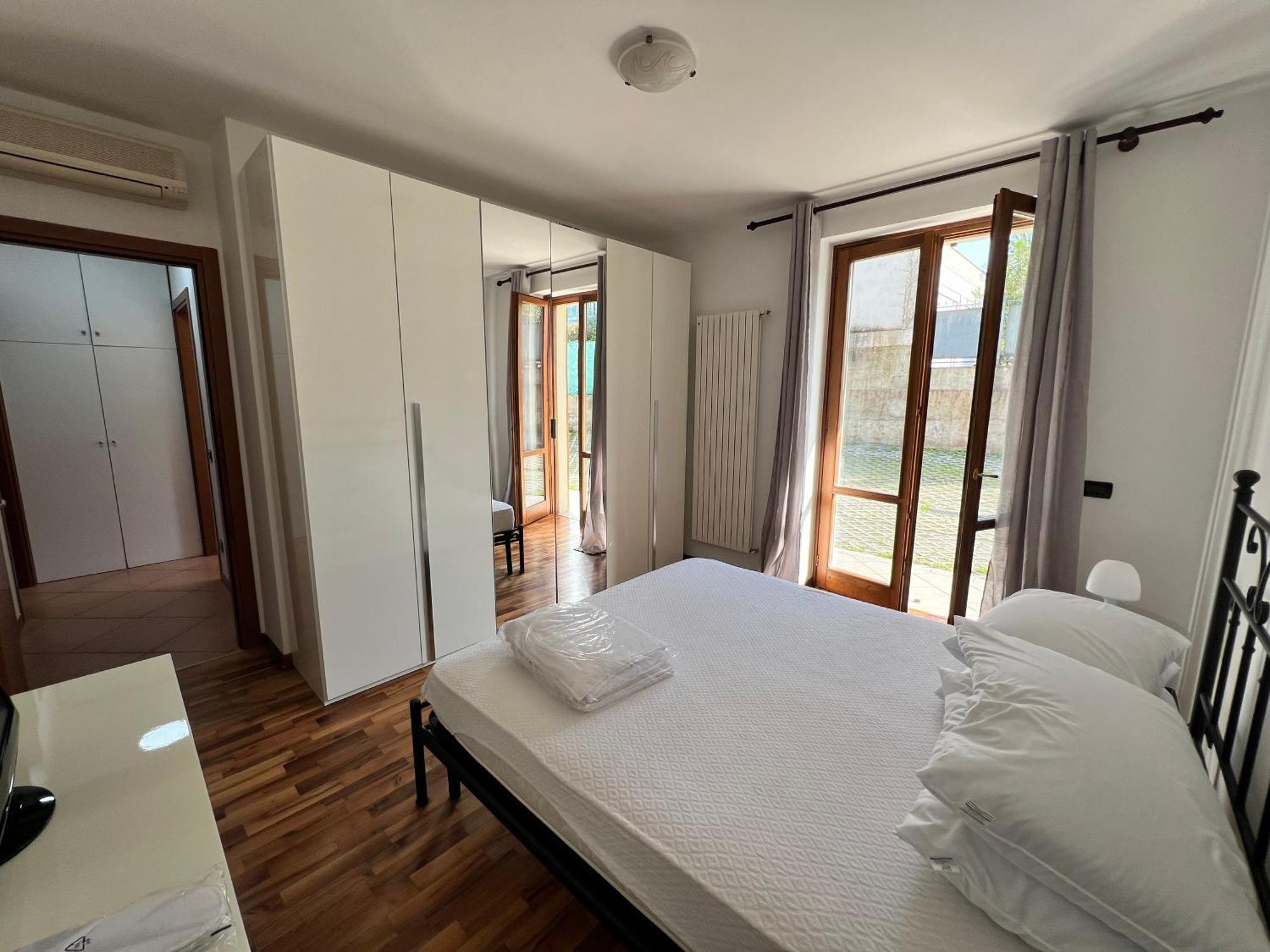 Magic Desenzano Apartment Desenzano del Garda Luaran gambar