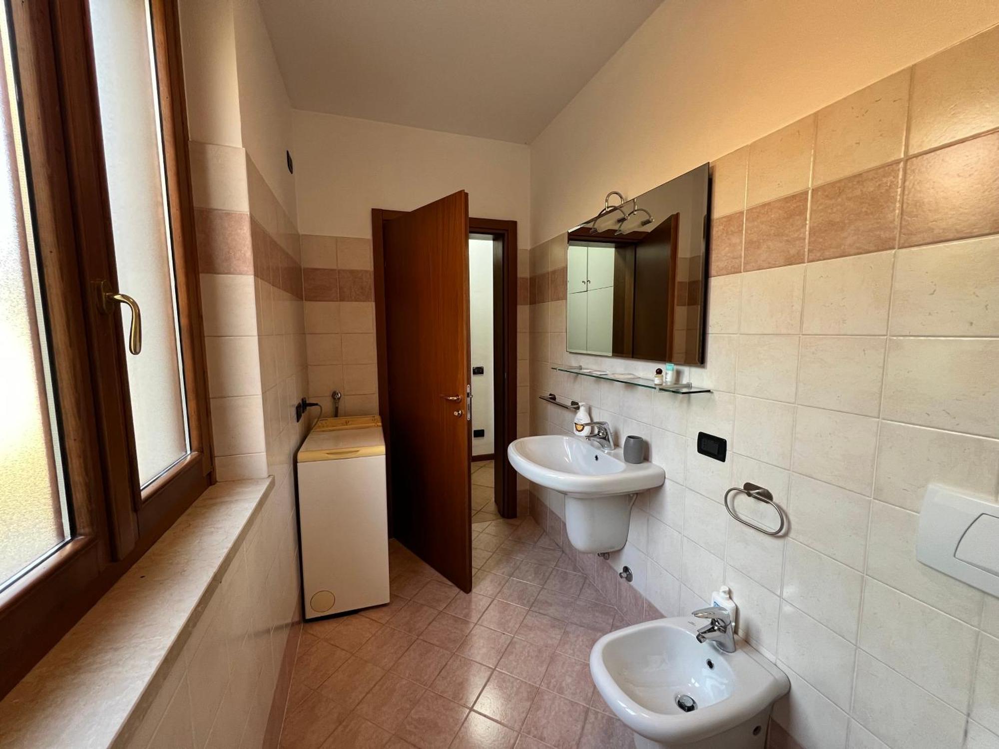 Magic Desenzano Apartment Desenzano del Garda Luaran gambar